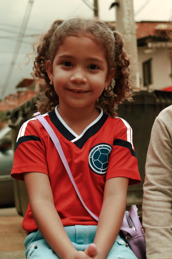 A smile in a Colombia jersey.